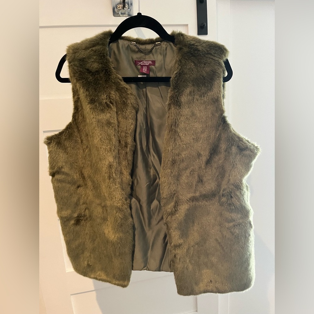 Faux fur green vest